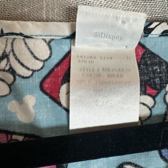 Disney Mickey And Minnie Mouse Women’s Scrub Top Size L Hearts Cute Medical Top‎ - Picture 5 of 9